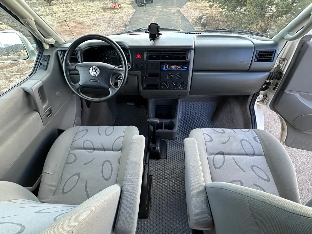 2000 Volkswagen Eurovan — photo 21