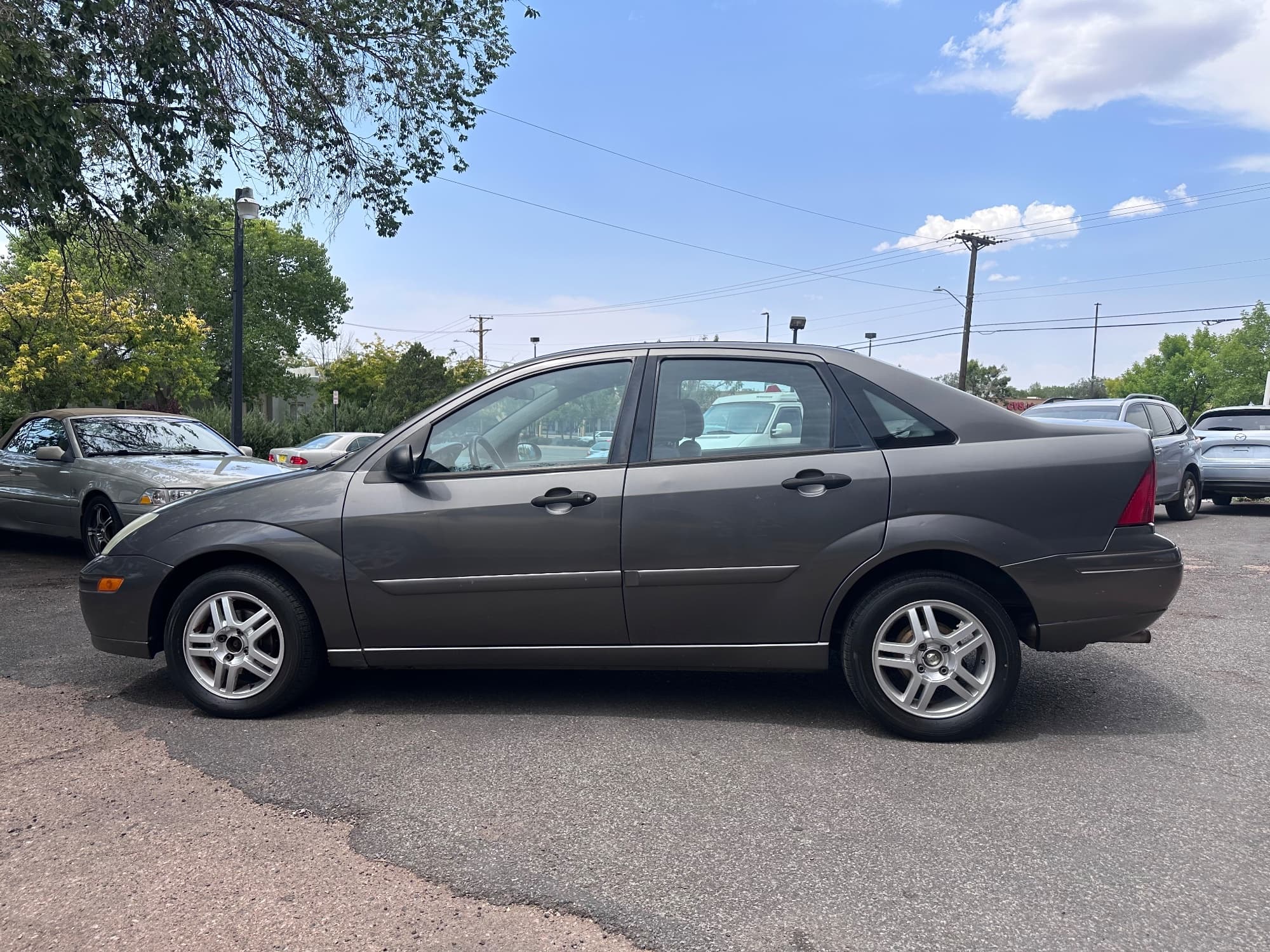 2004 Ford Focus — photo 1