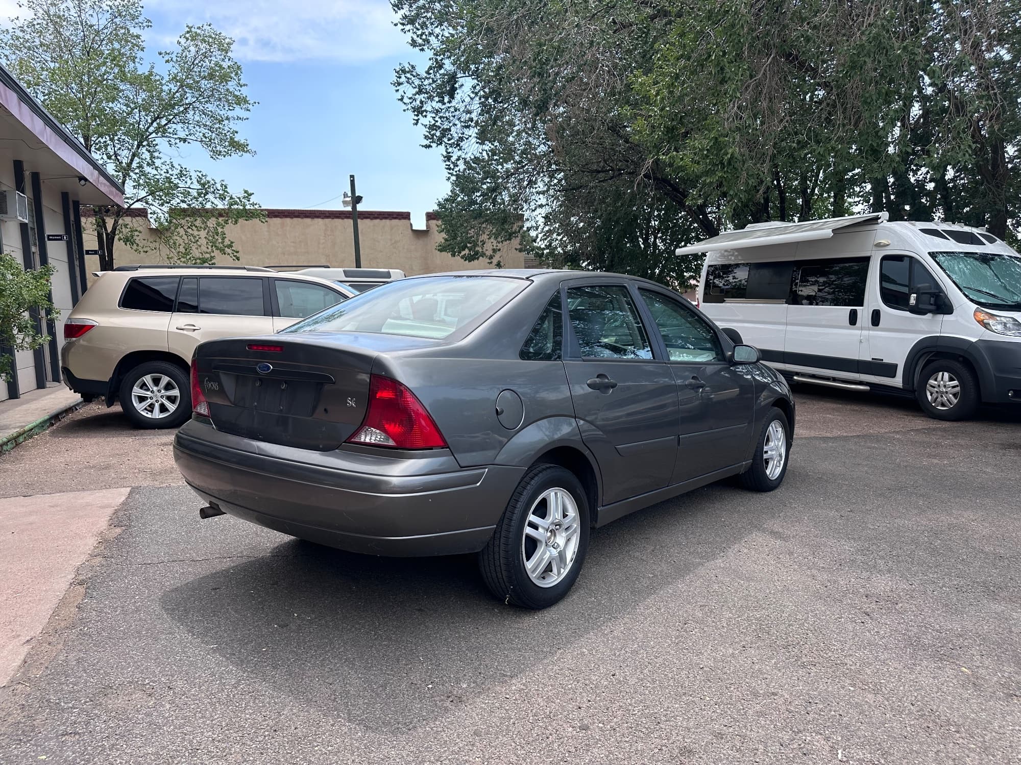2004 Ford Focus — photo 6