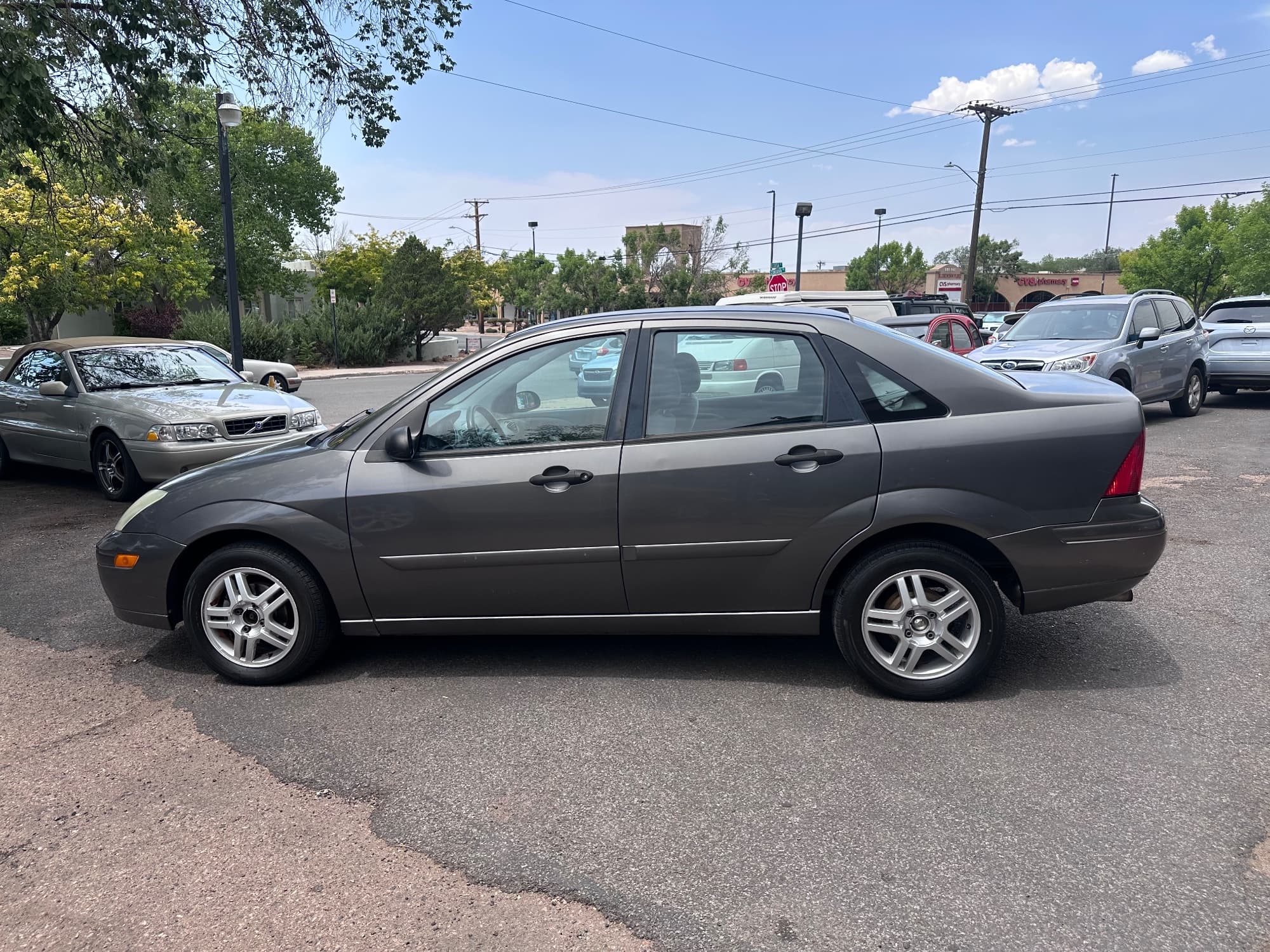 2004 Ford Focus — photo 9