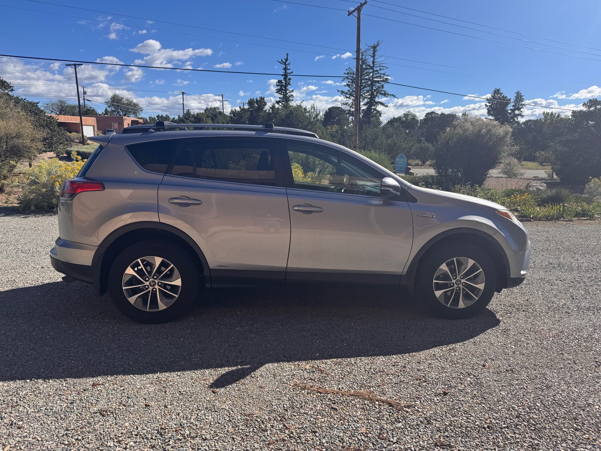 2017 Toyota RAV4 — photo 4