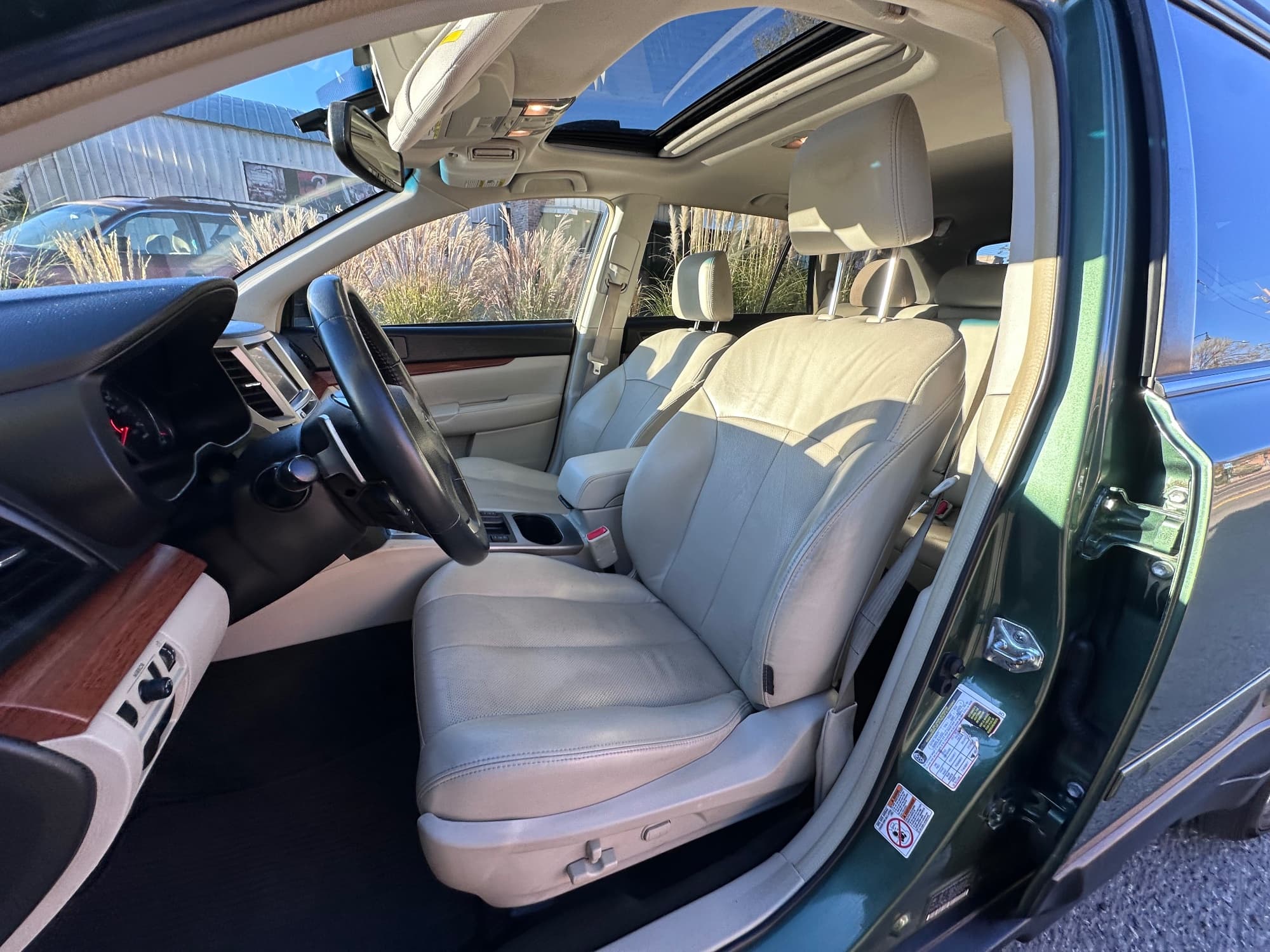 2014 Subaru Outback — photo 10