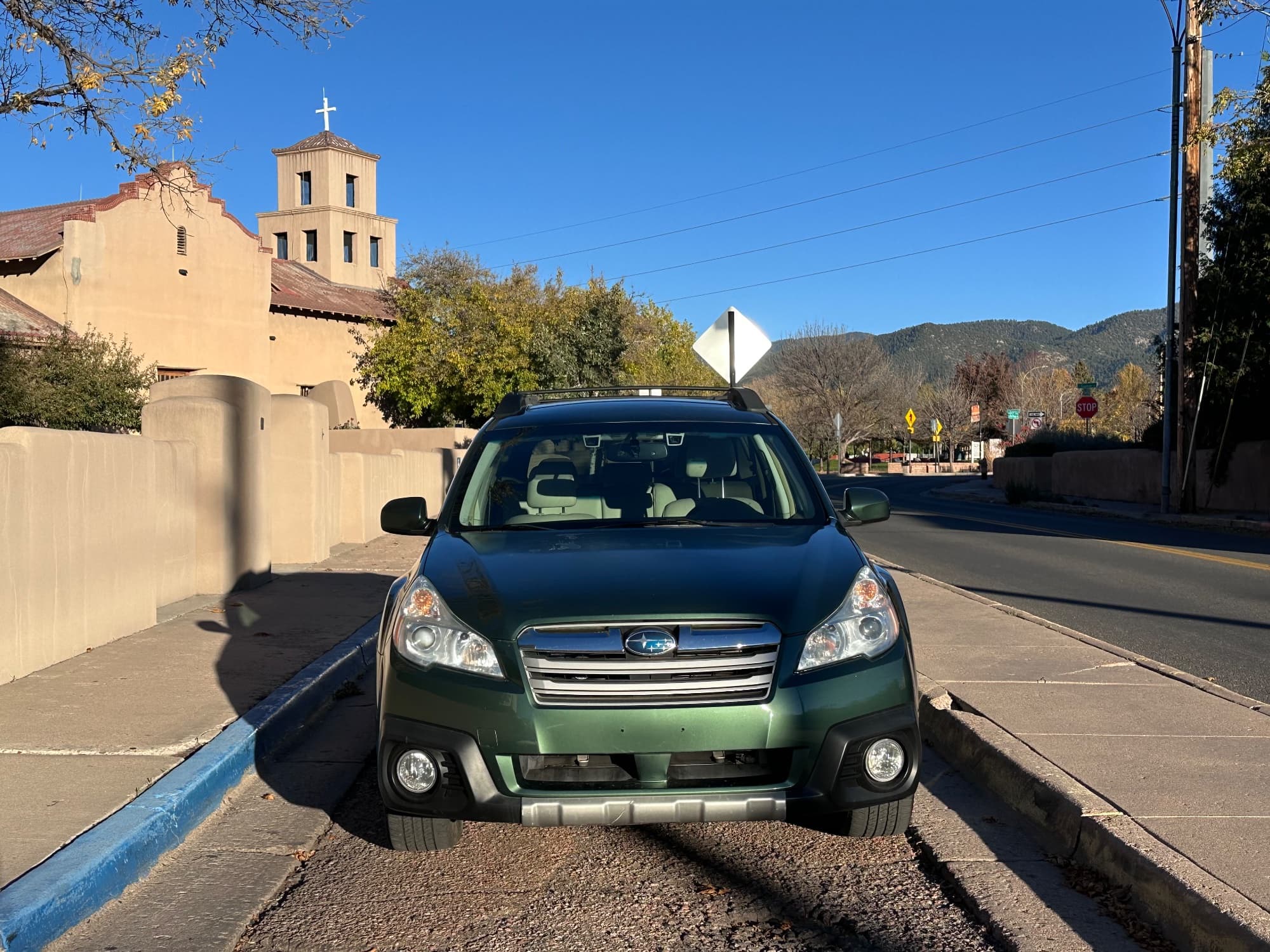 2014 Subaru Outback — photo 2