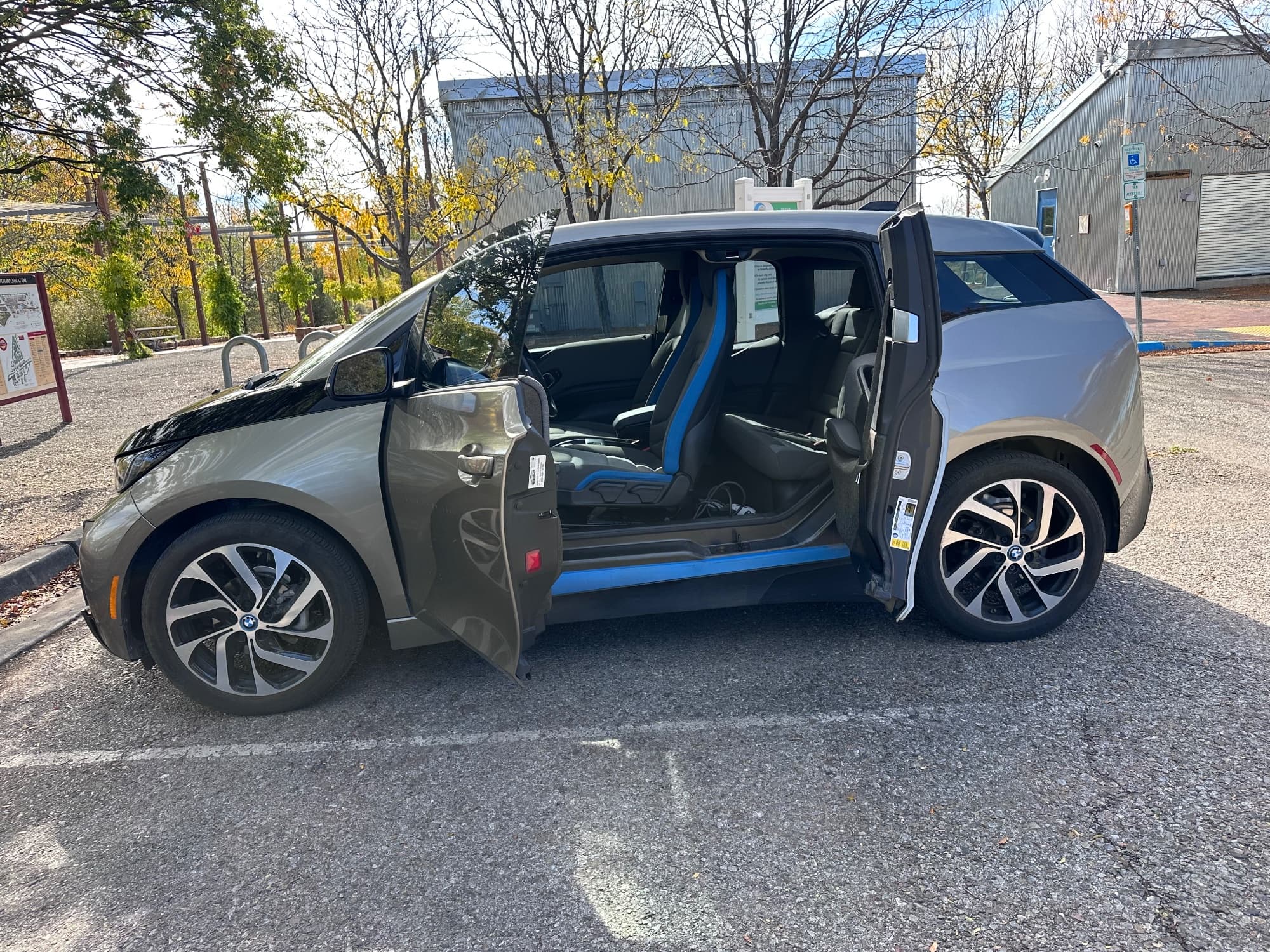 2016 BMW i3 — photo 11