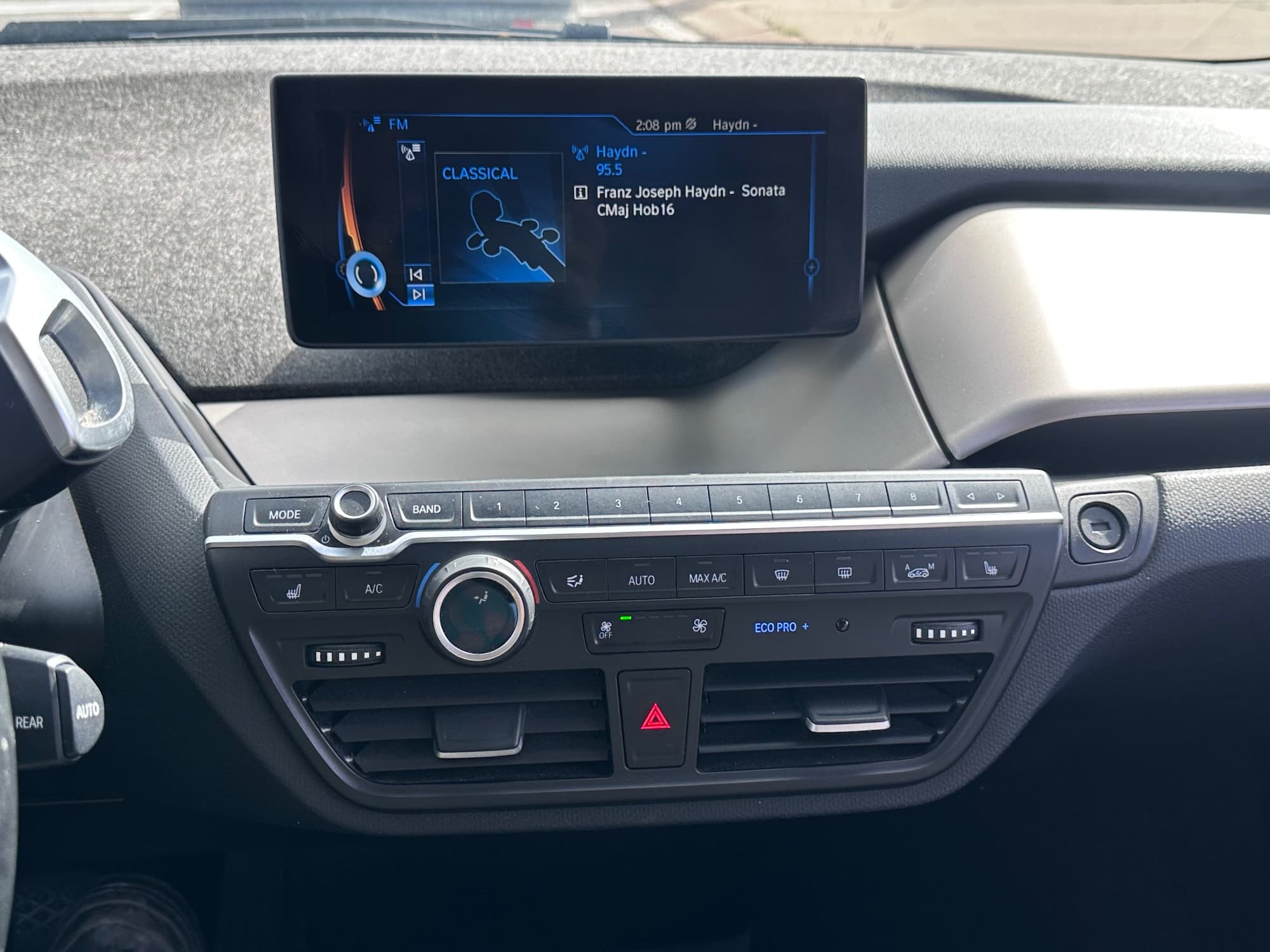 2016 BMW i3 — photo 19