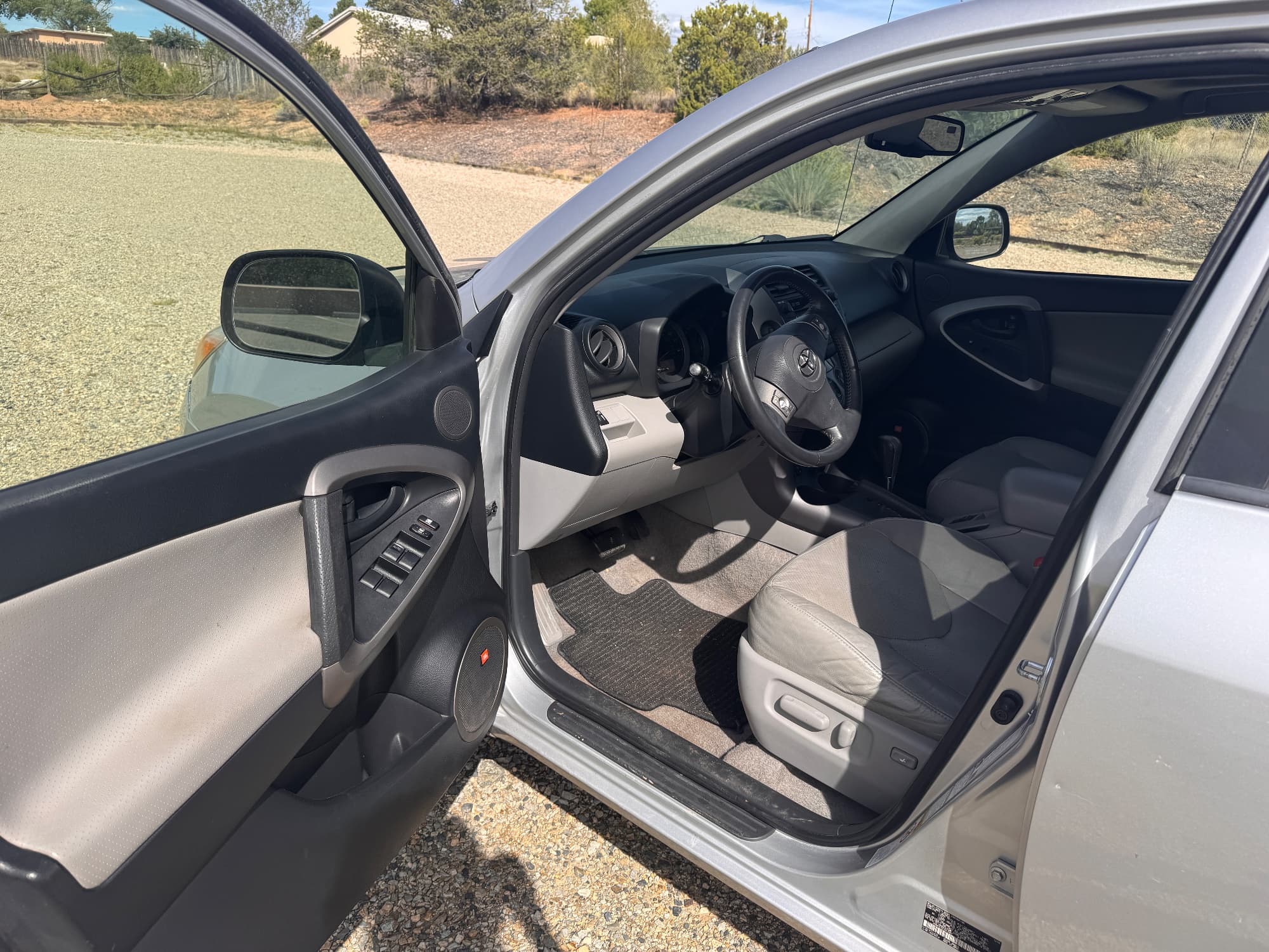 2007 Toyota RAV4 — photo 9