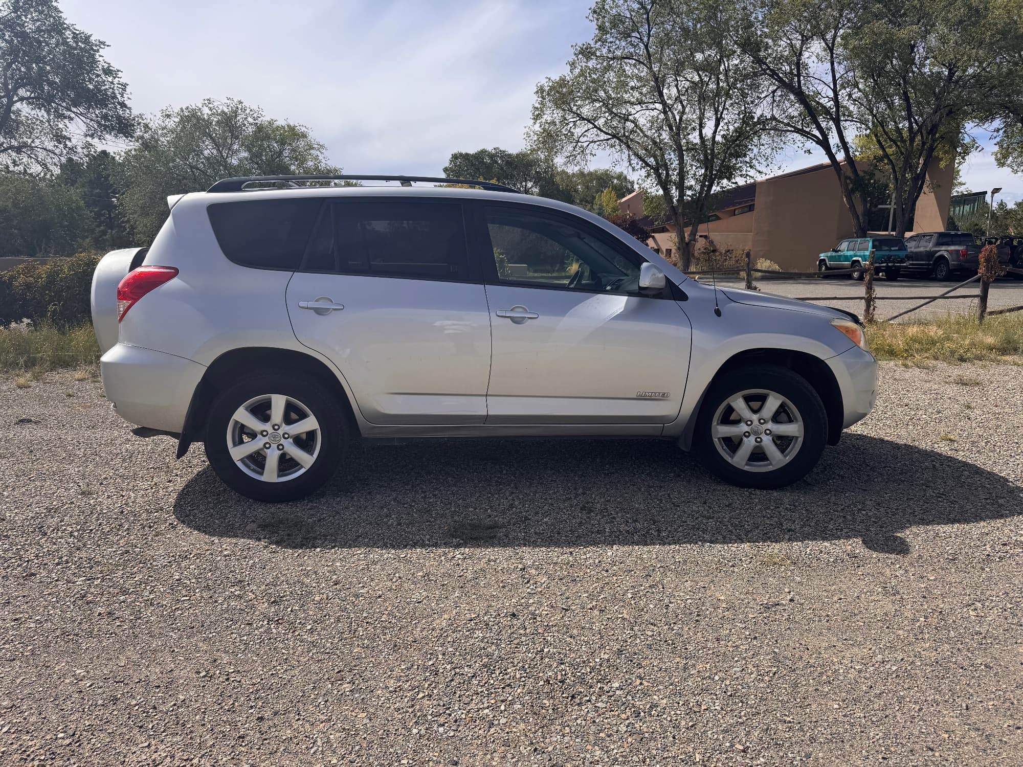 2007 Toyota RAV4 — photo 4