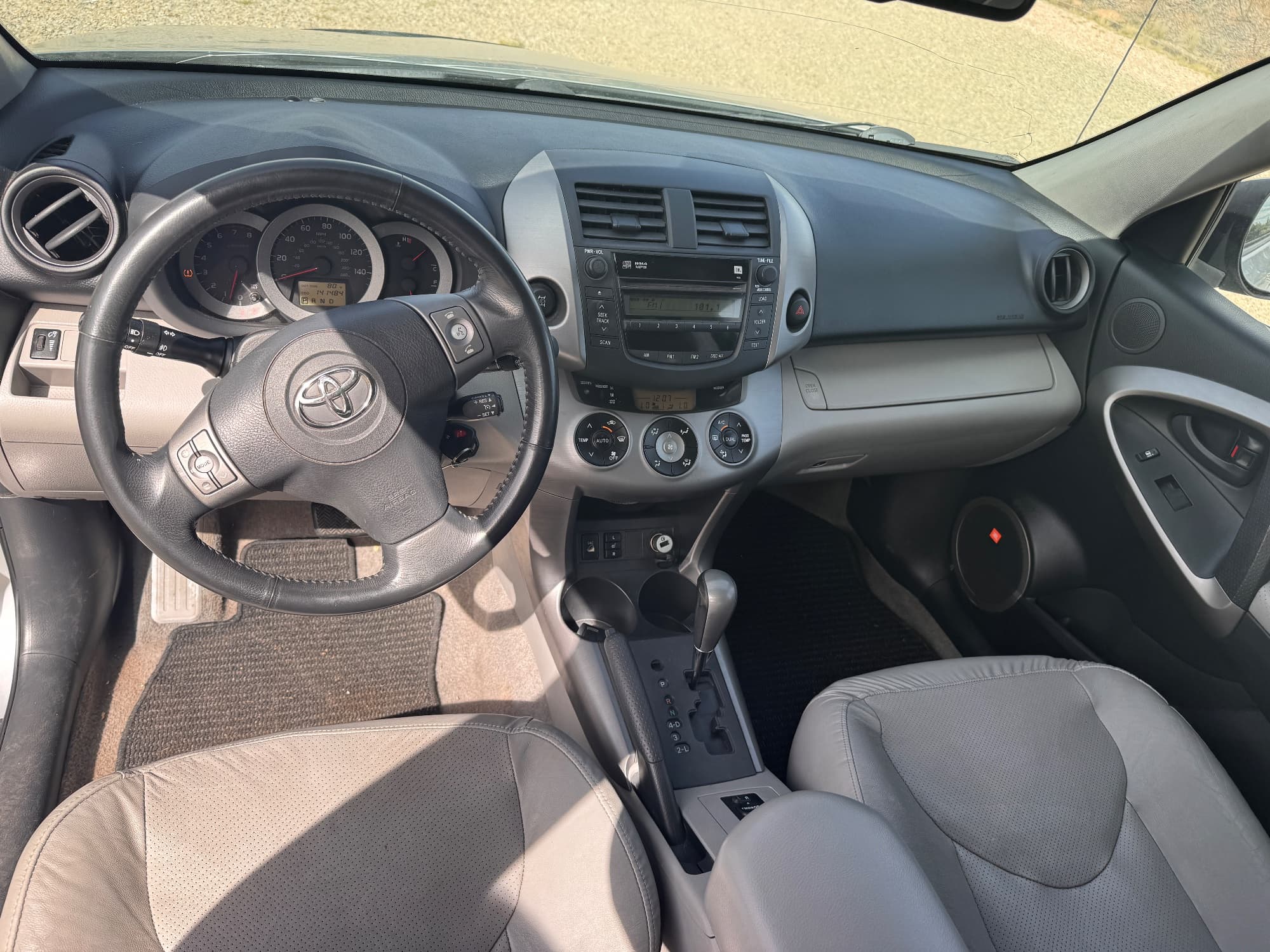 2007 Toyota RAV4 — photo 10