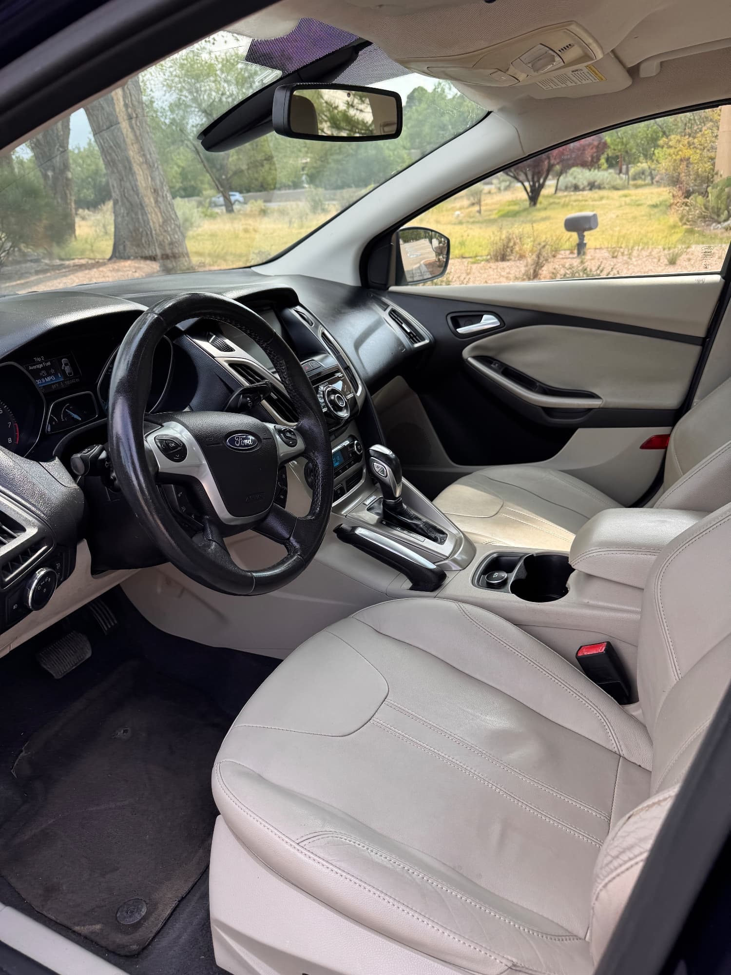 2012 Ford Focus — photo 15