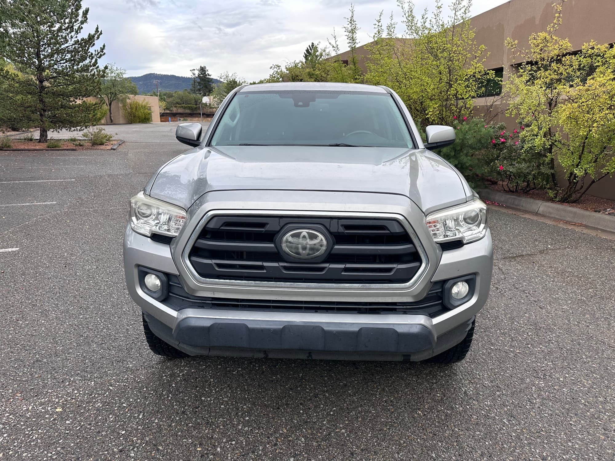 2019 Toyota Tacoma — photo 2
