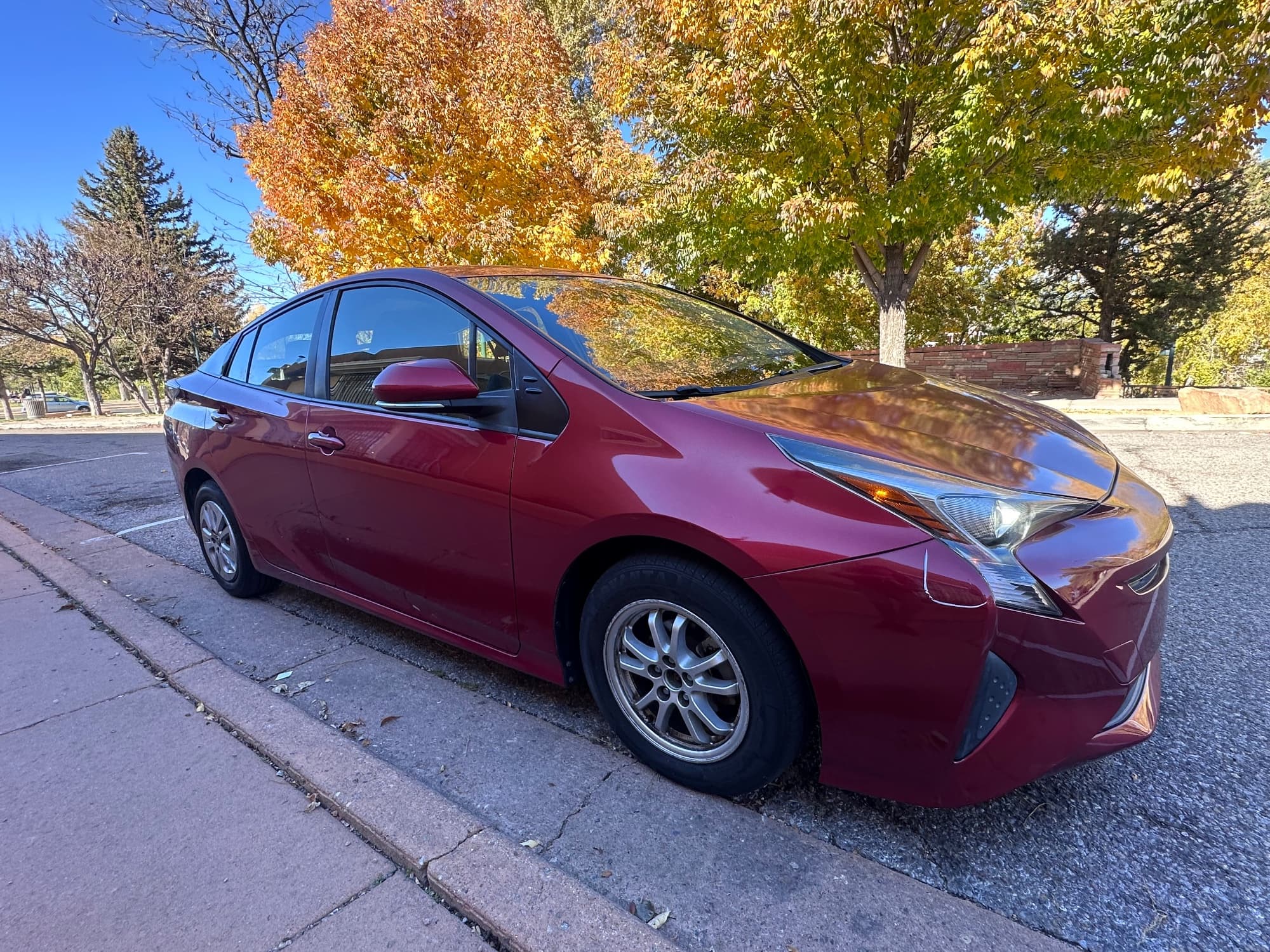 2017 Toyota Prius — photo 1