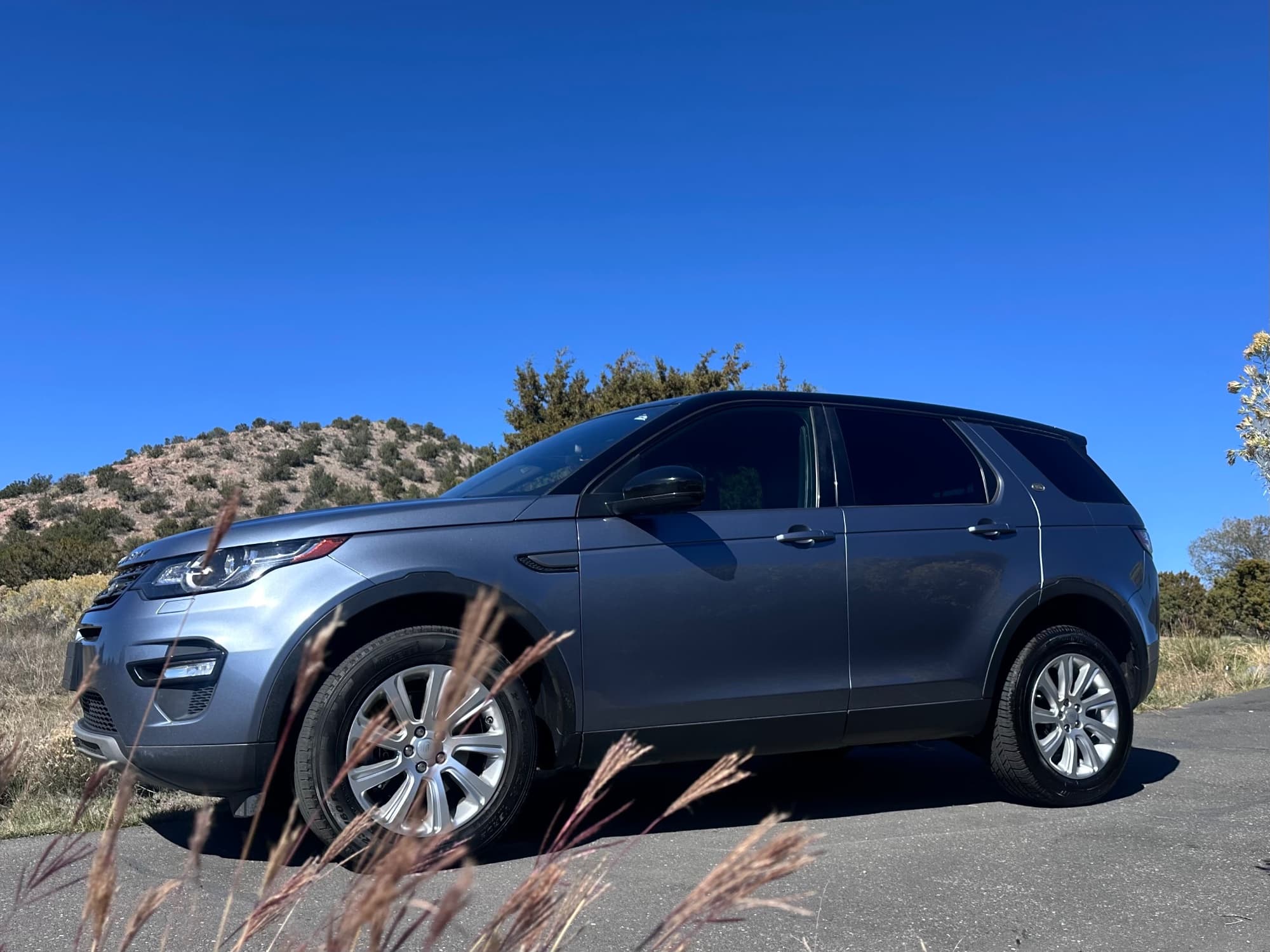 2018 Land Rover Discovery Sport — photo 2